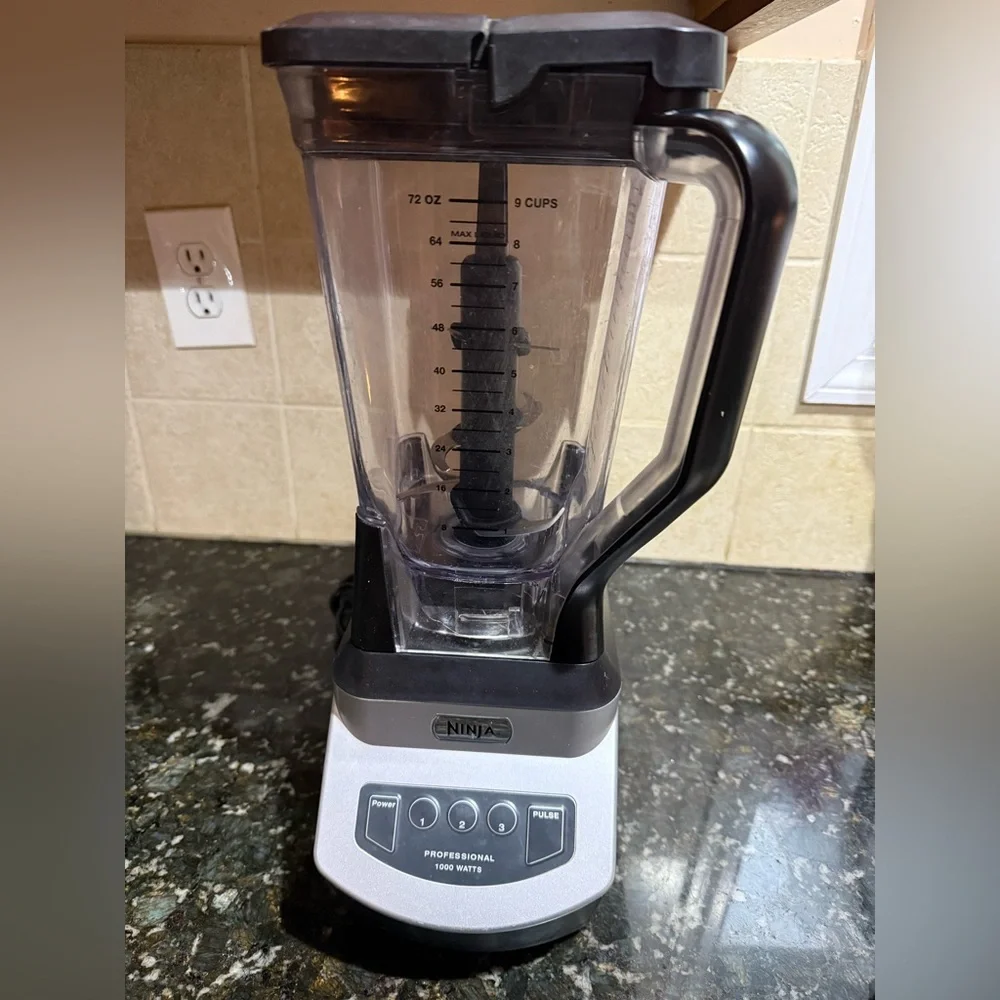 Ninja Blender NJ6000WM 72oz 9 Cup‎ Pitcher with Lid 3 Speeds & Pulse WORKS